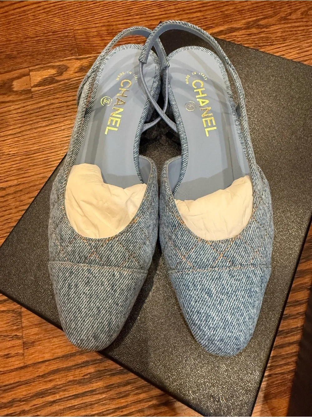 🩵Chanel denim quilted slingback. Brand new.